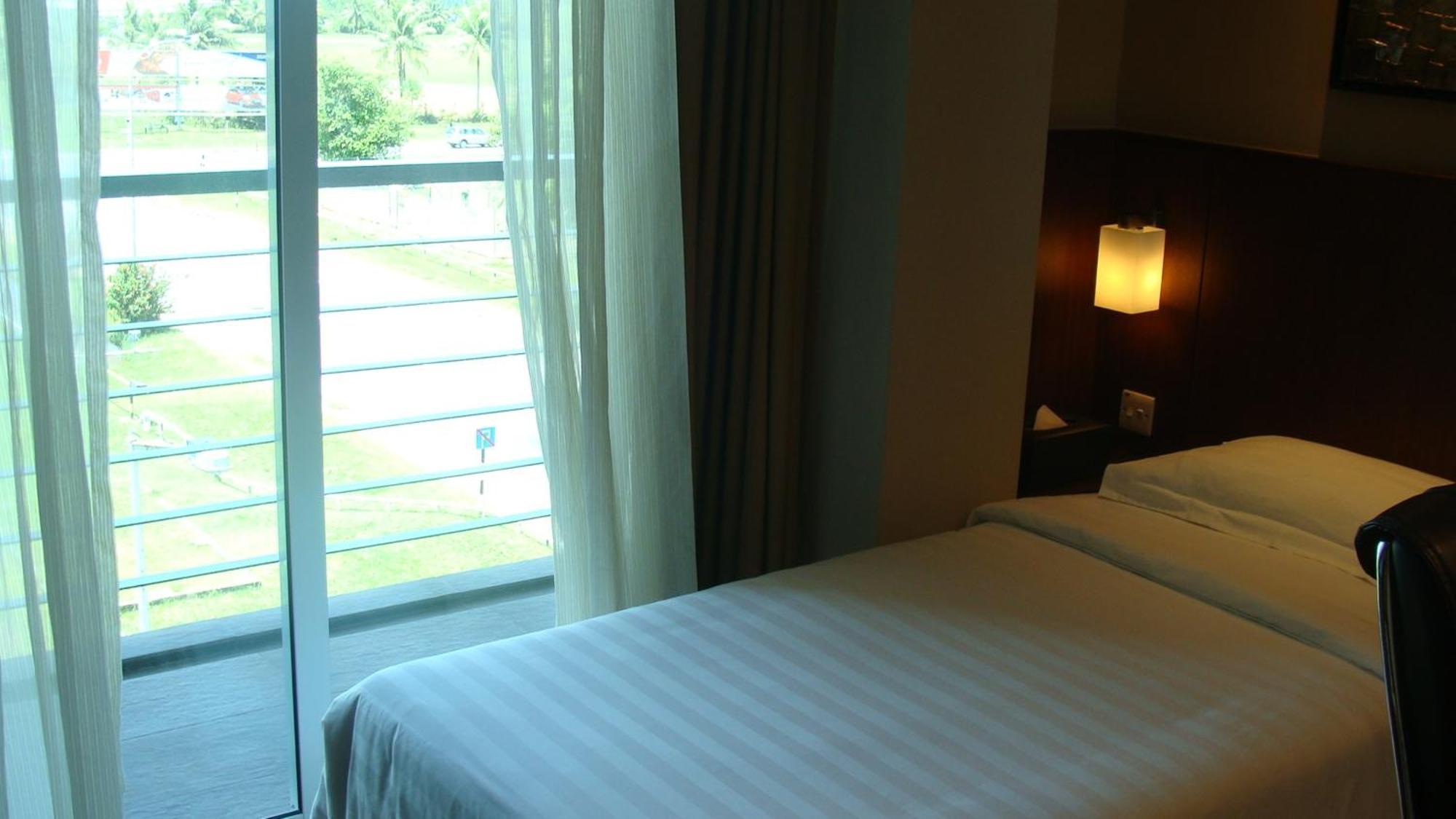 Roomz Hotel Seria Chambre photo